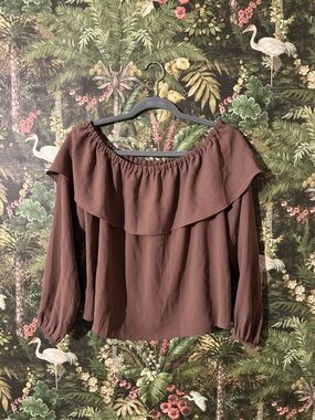 Wilfred Off-Shoulder Ruffle Top in Brown